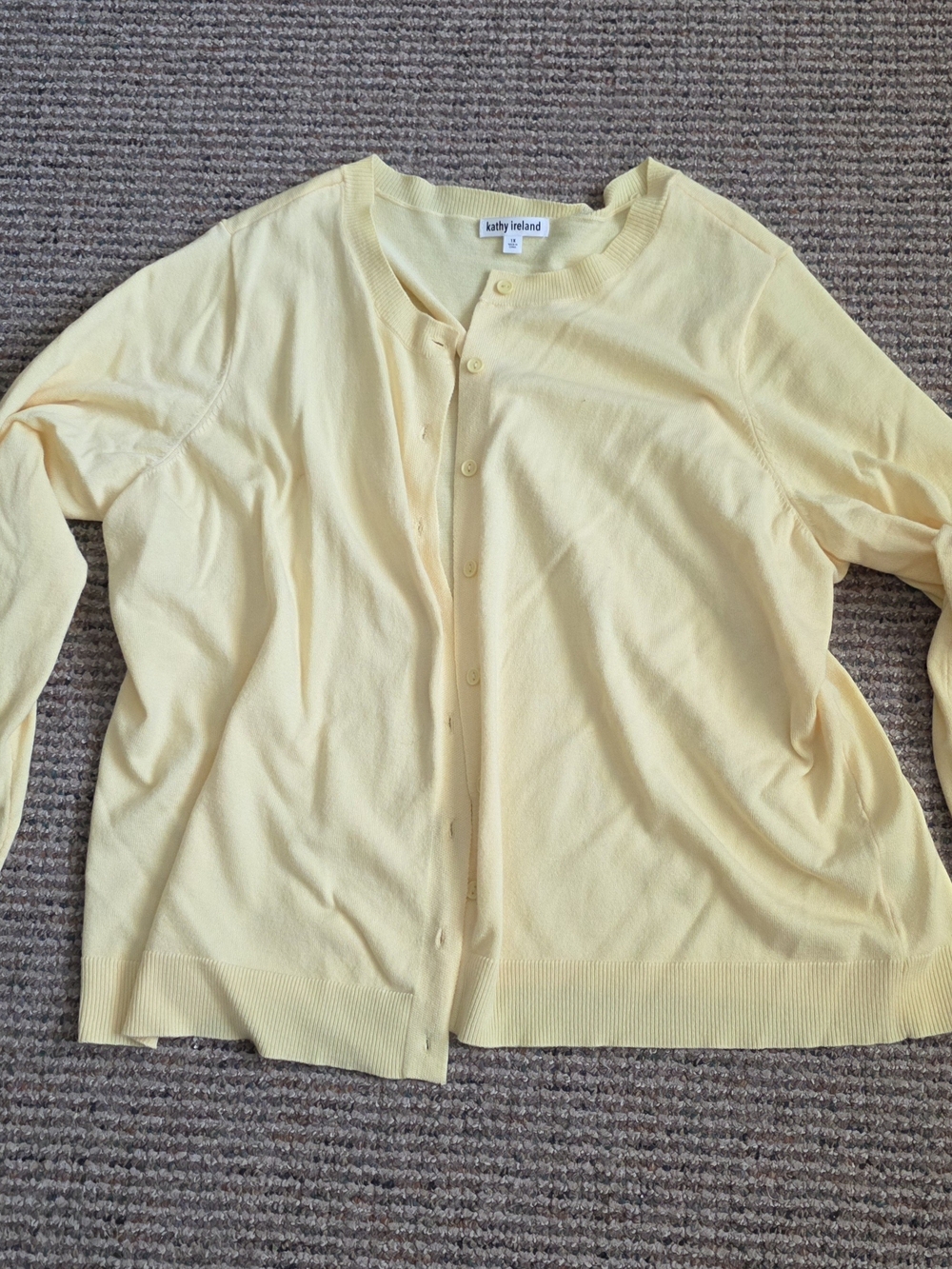 kathy ireland Pale Yellow Button-Up Cardigan. Size 1X